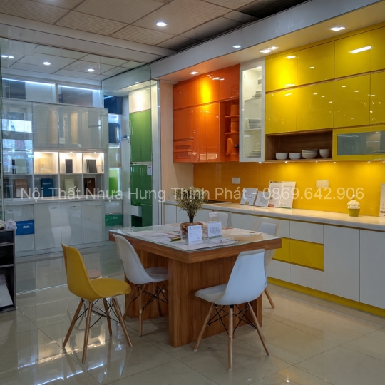 Báo giá tủ bếp nhựa mới nhất năm [2025] – Cập nhật chi tiết theo chất liệu và kích thước