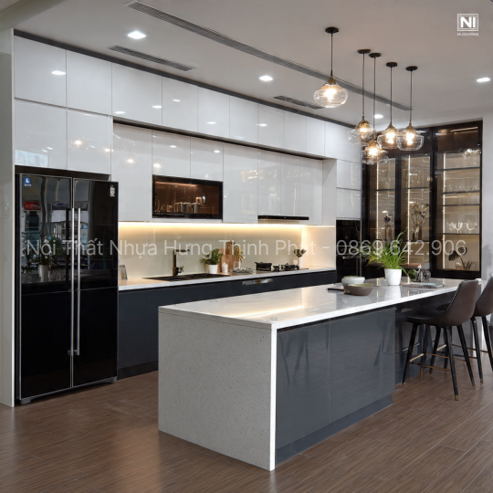 Nội Thất Nhựa Vincoplast Cao Cấp Cánh Acrylic Bóng Loáng – Sang Trọng & Đẳng Cấp