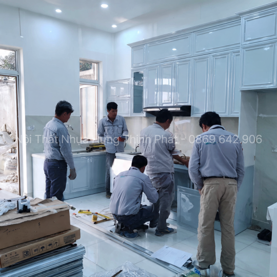 Tủ bếp nhựa Vincoplast kèm phụ kiện cao cấp – Giải pháp hoàn hảo cho không gian bếp hiện đại