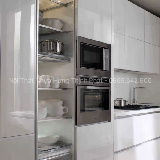Mẫu tủ bếp nhựa màu trắng tinh tế – Xu hướng 2025, sang trọng & chống nước 100%